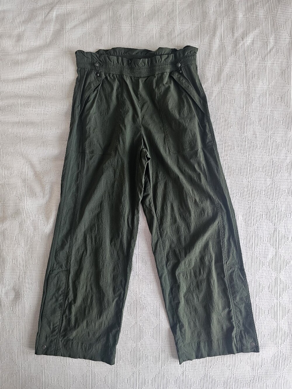 Athleta Women's  Olive Green Wide-Leg Trekkie Pants